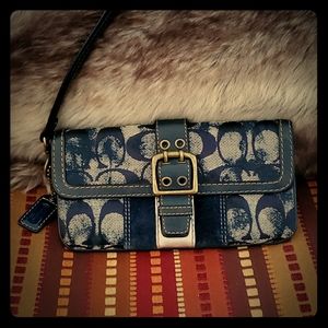 Coach  Wristlet